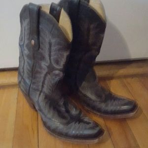 Black cowboy boots